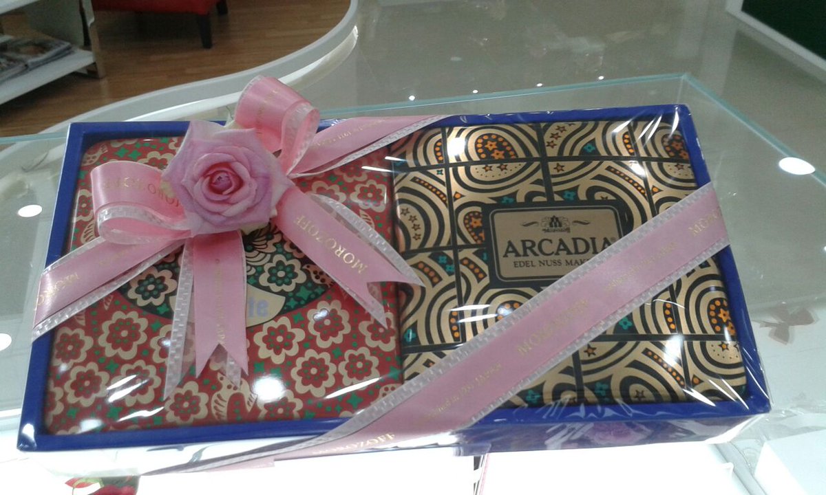 aisha2484's tweet photo. Morozoff assorted box...for more information call sunset mall 04 3380081 https://t.co/1gLorIhPSn