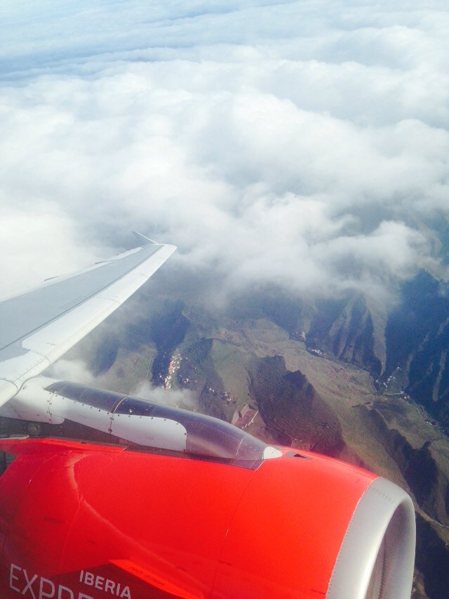 ffimaz's tweet photo. Se cumplió el mito del aeropuerto de Tenerife Norte .
Toda la isla despejada menos Los Rodeos desvió al Sur ... https://t.co/5uaHf0VaH3