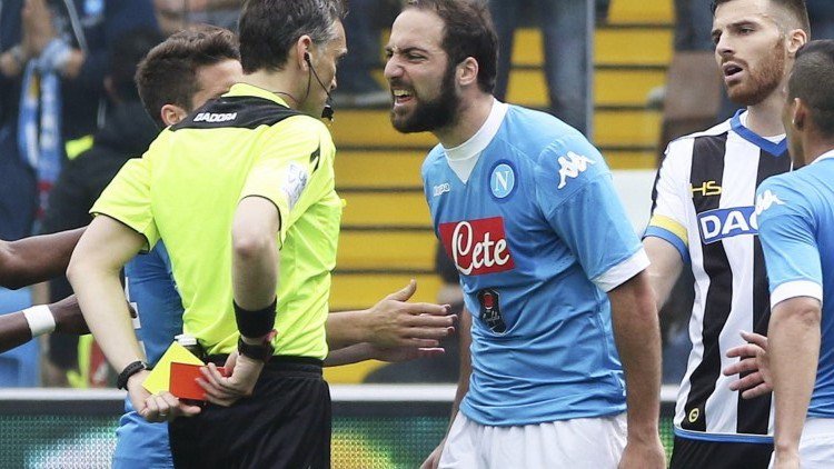 Napoli: quattro giornate ad Higuain! worldclick.it/2016/04/05/nap…