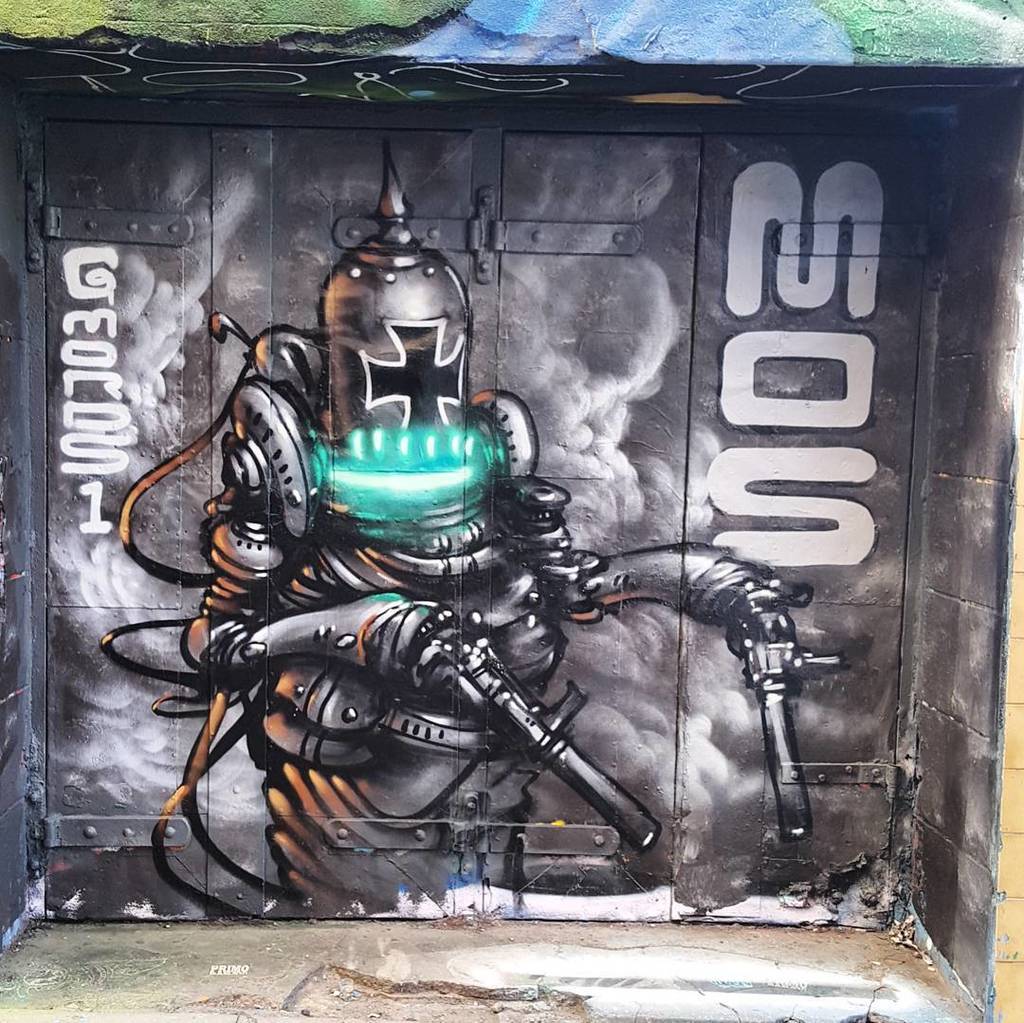 Otherbots's tweet photo. Mords1 robot @mords1 #mords #hosierlane #doorway #melbournestreetart #sprayart #robot #graffiti #alleylife by detou… https://t.co/JUbKRKEMdt
