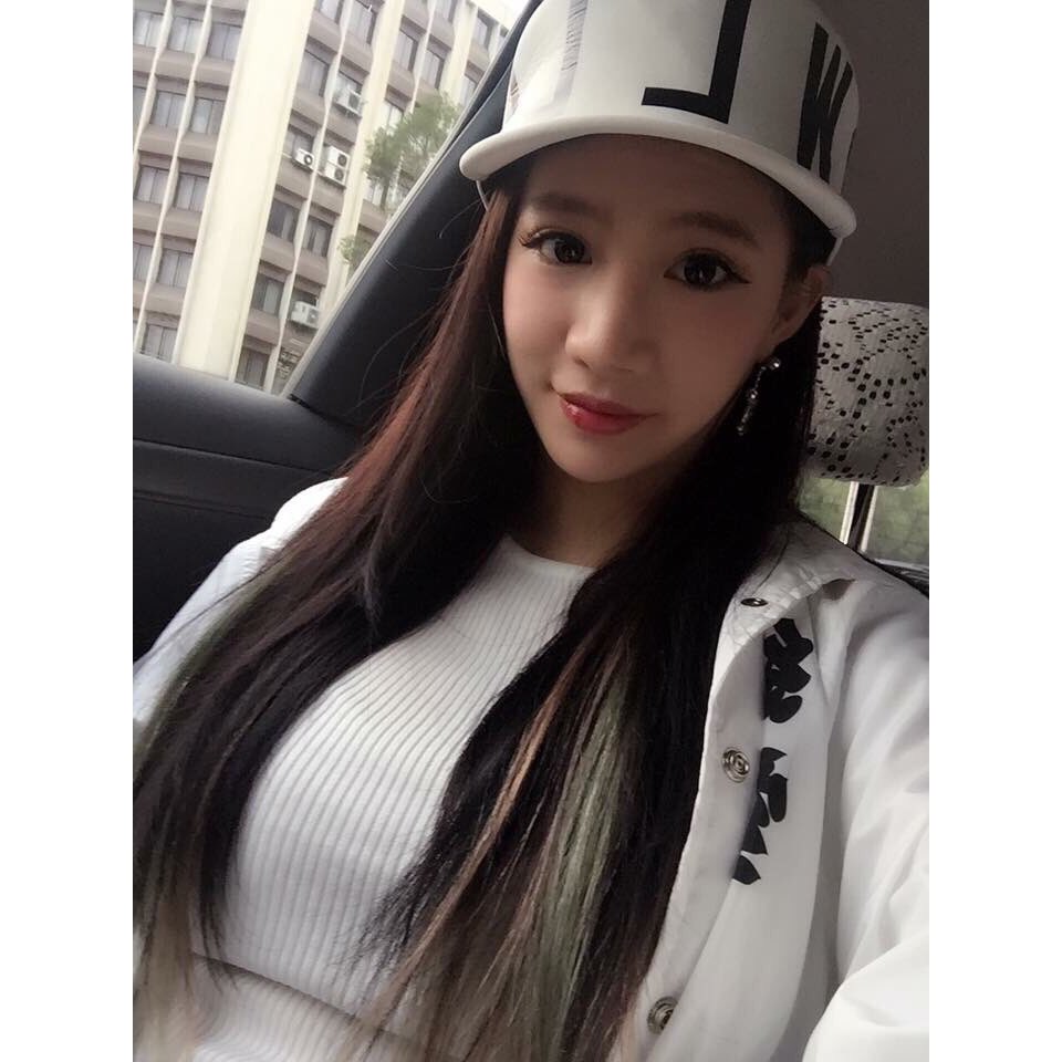 bowller_Design's tweet photo. Taiwan singer "sunny" #sunny #taiwansinger #sunnycap #bowllerhat #paintercap #hat #headwear #bowllerhat #bowller https://t.co/qnRJNf7WKB