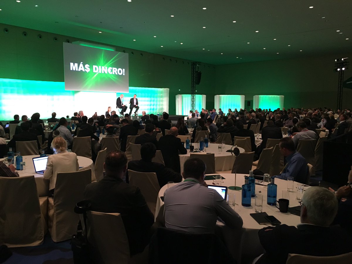 KuerpickP's tweet photo. Unify Partner Conf 2016 in Barcelona rocking! https://t.co/bCjAR0EvuN