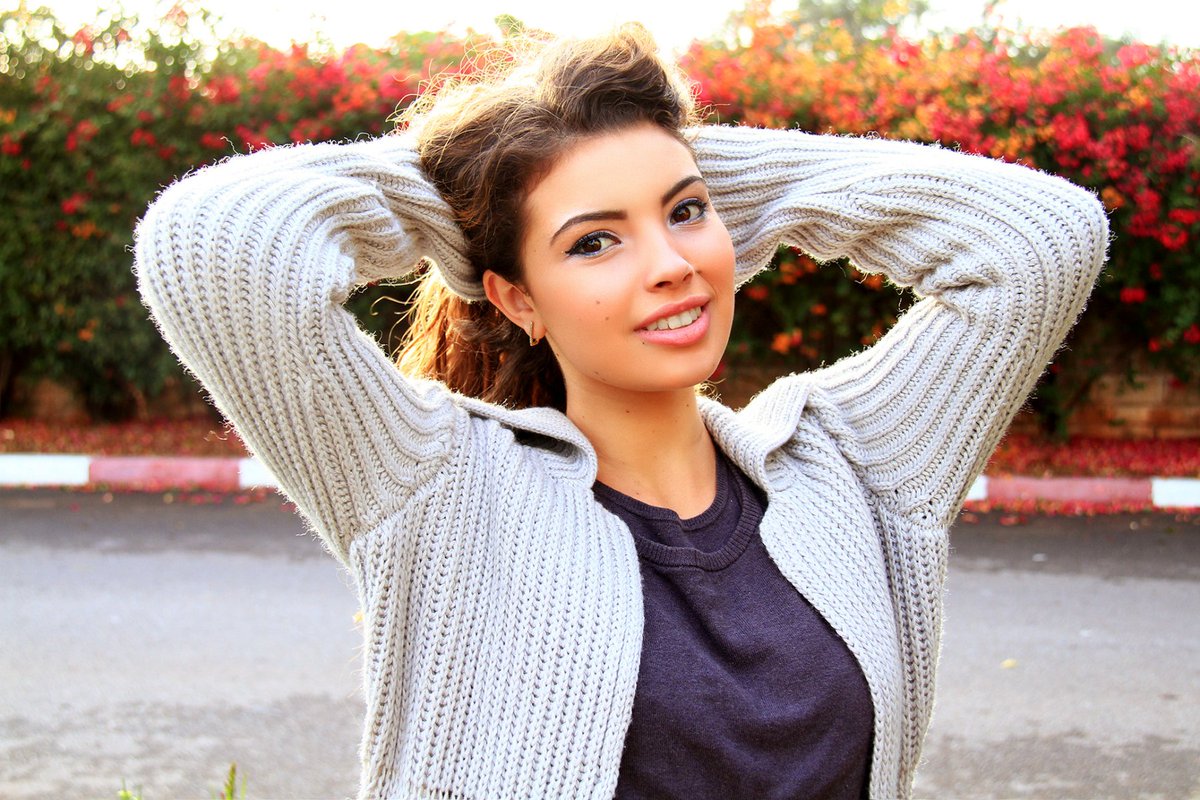 freechatplace's tweet photo. I highly value the moments spent with family and friends #dating #chat #singles #meetpeople https://t.co/ybxn0U5qAw https://t.co/AOwwQog98O