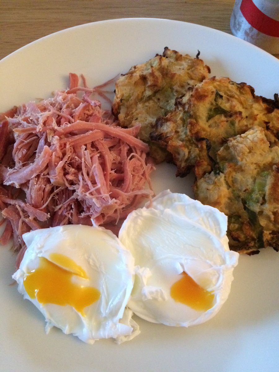 SWoliviarose's tweet photo. Pulled ham, eggs and bubble and squeak rostis! #slimmingworld https://t.co/dYHBn83i48