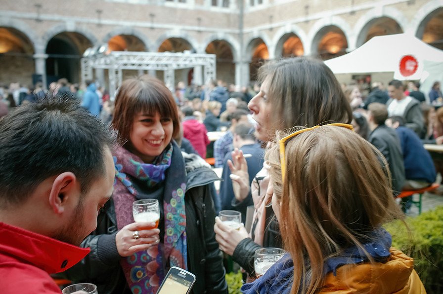 ProvincedeLiege's tweet photo. La Cité de la #Bière: #Festival des microbrasseries, du 8 au 10 avril @MuseeVieWall #Liège https://t.co/Vy9BOj5cfb https://t.co/m4X0sN716G
