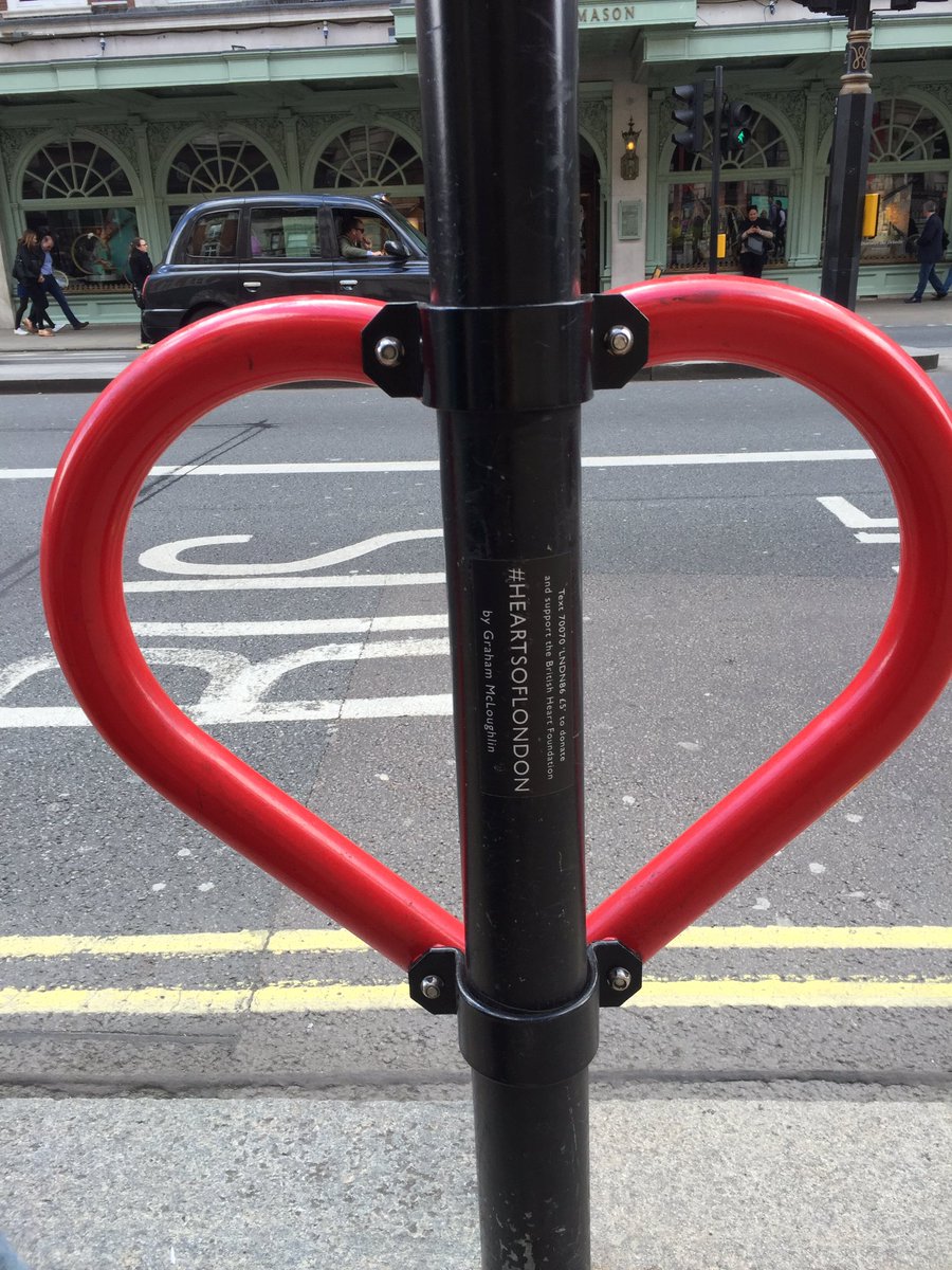 LaurenTedaldi's tweet photo. Nifty #heartsoflondon @TheBHF bike stand in Piccadilly https://t.co/xRcOK3xWJa