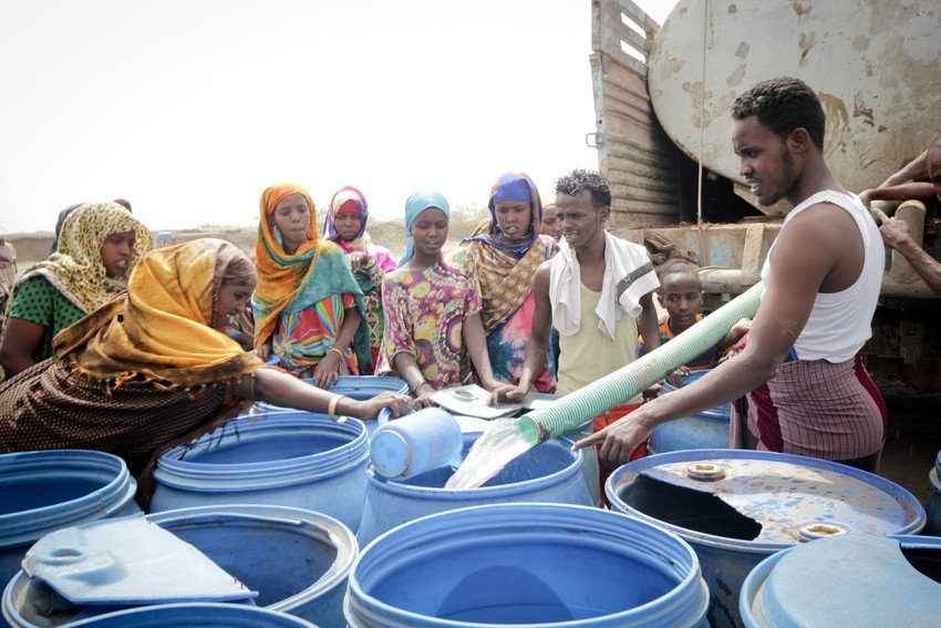 In #Ethiopia we are urgently trucking in water to the Somali region,1.2M L in the past month 2 more than 40,000 ppl