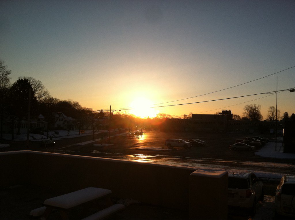 MarkGruba's tweet photo. Bright sunshine to greet day, but @spensgen says we set a record cold this AM 14 degrees in #ROC  #GoodWithBad https://t.co/2KpyoapsZx