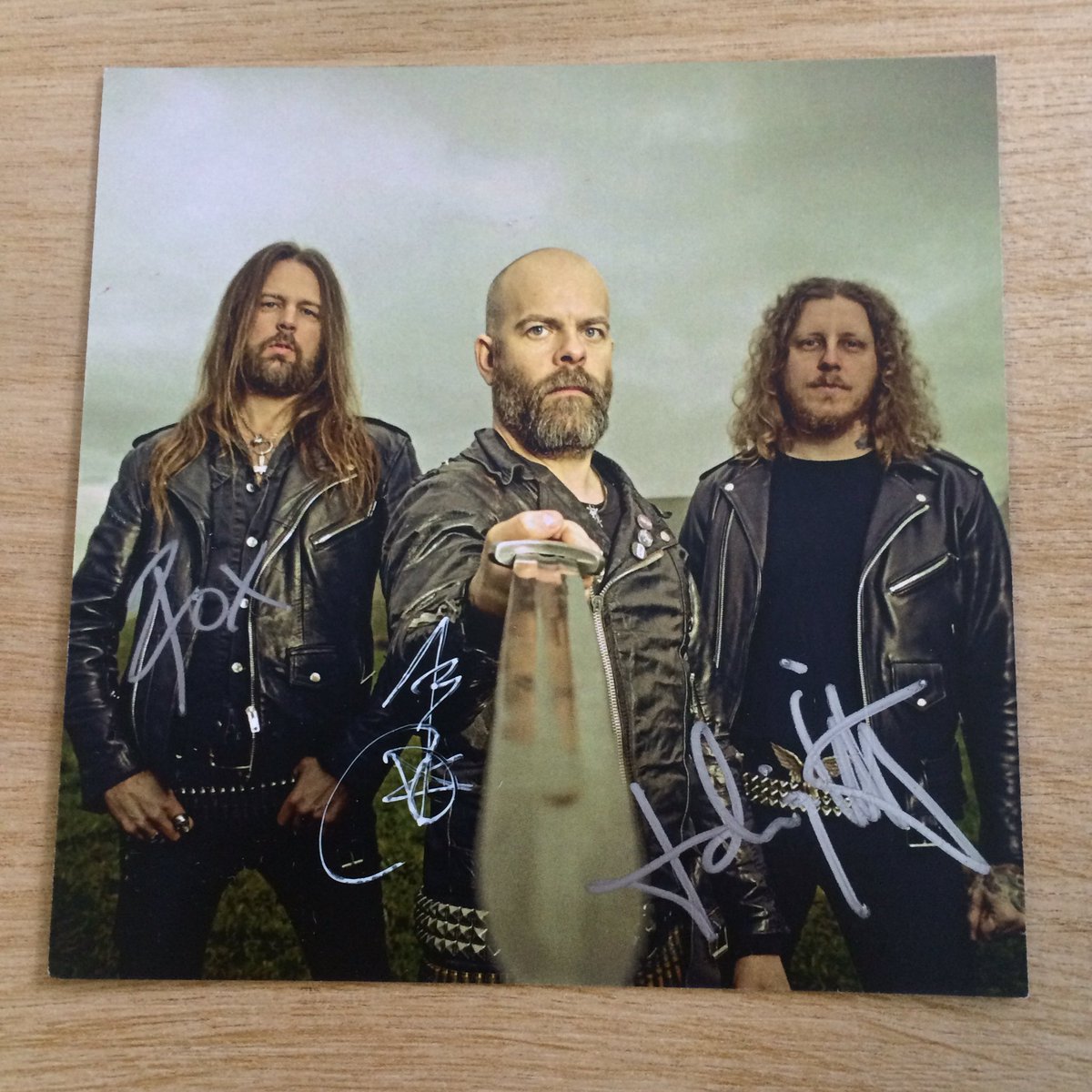 GrandMagus's tweet photo. Pre-order 'Sword Songs' from @Recordstore to receive a FREE hand-signed insert: https://t.co/OaUfPUhLKi https://t.co/U0QWnzkEDE