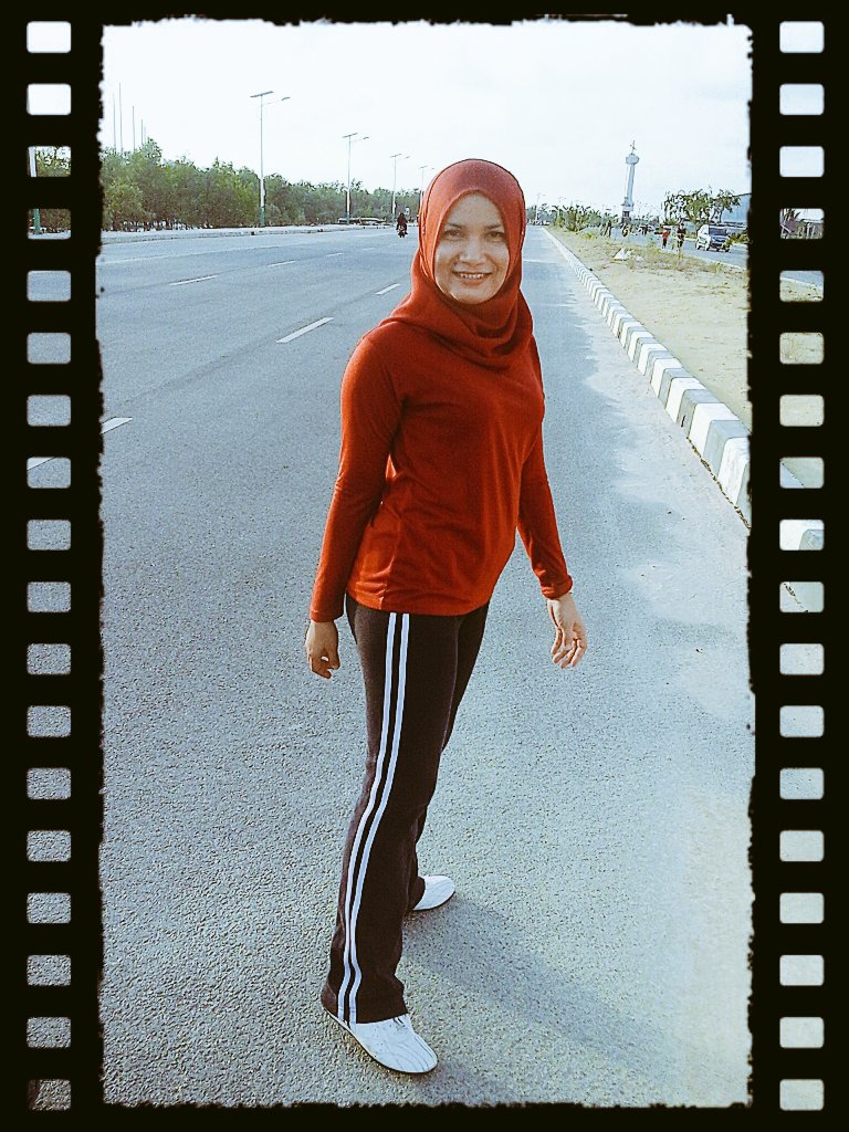 WidiaRefni's tweet photo. Fighting...jogging dihari minggu https://t.co/mIalvOdXI0