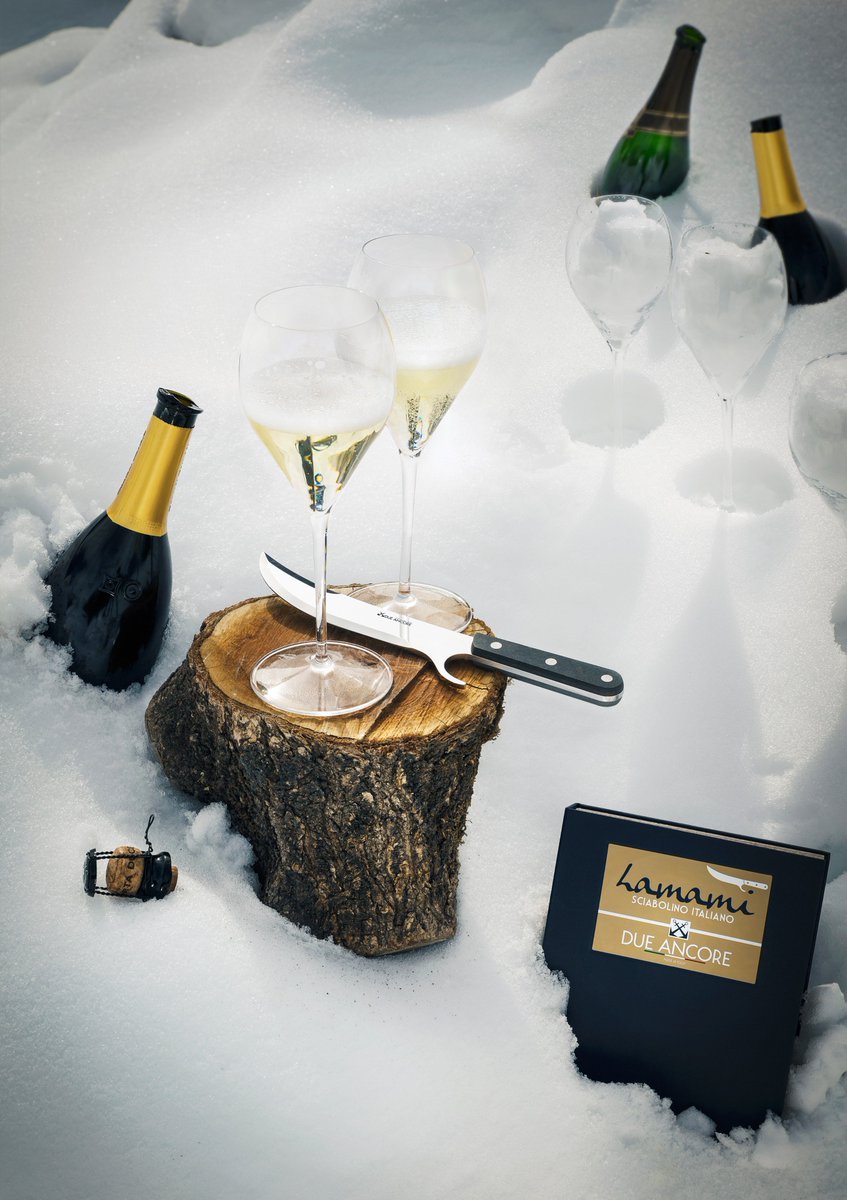 DueAncore's tweet image. #Sciabolino italiano: a #classic that is back renewed by Due Ancore in its #forms and substance #sabre #WineLovers