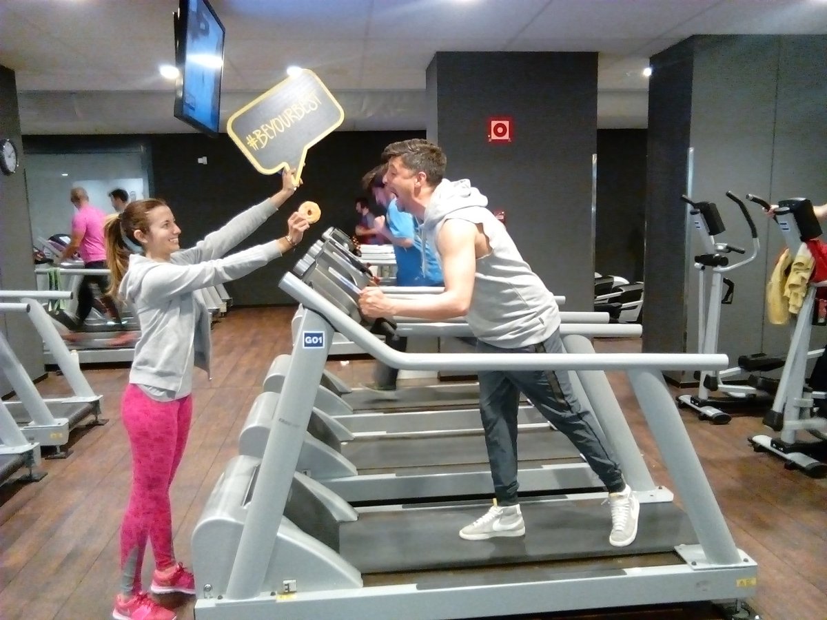 Stefi_f_d's tweet photo. Siempre se encuentra una motivación!!! Encuentra la tuya en mc fit!! @mcfit_es #beyourbest #mcfitsevilla https://t.co/xcRKkxP689