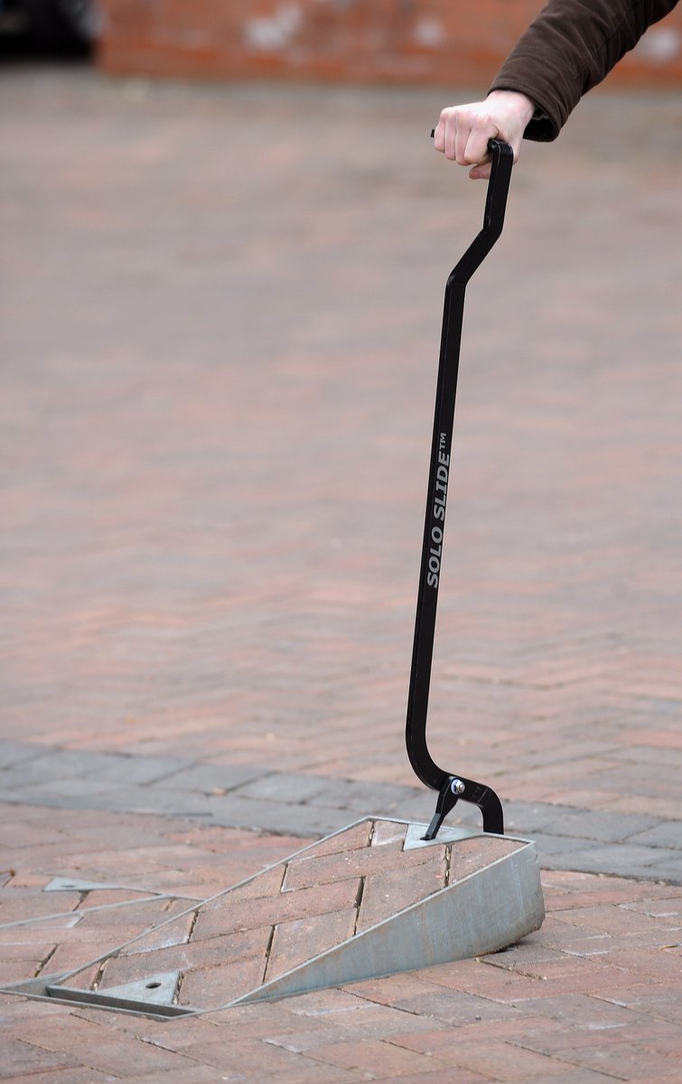 FabweldSteel's tweet photo. Read all about our Solo Slide® Kitemarked Product Range https://t.co/1dXBrr6HXY #Soloslide #Kitemark #EN124 https://t.co/MD3geMh5NC