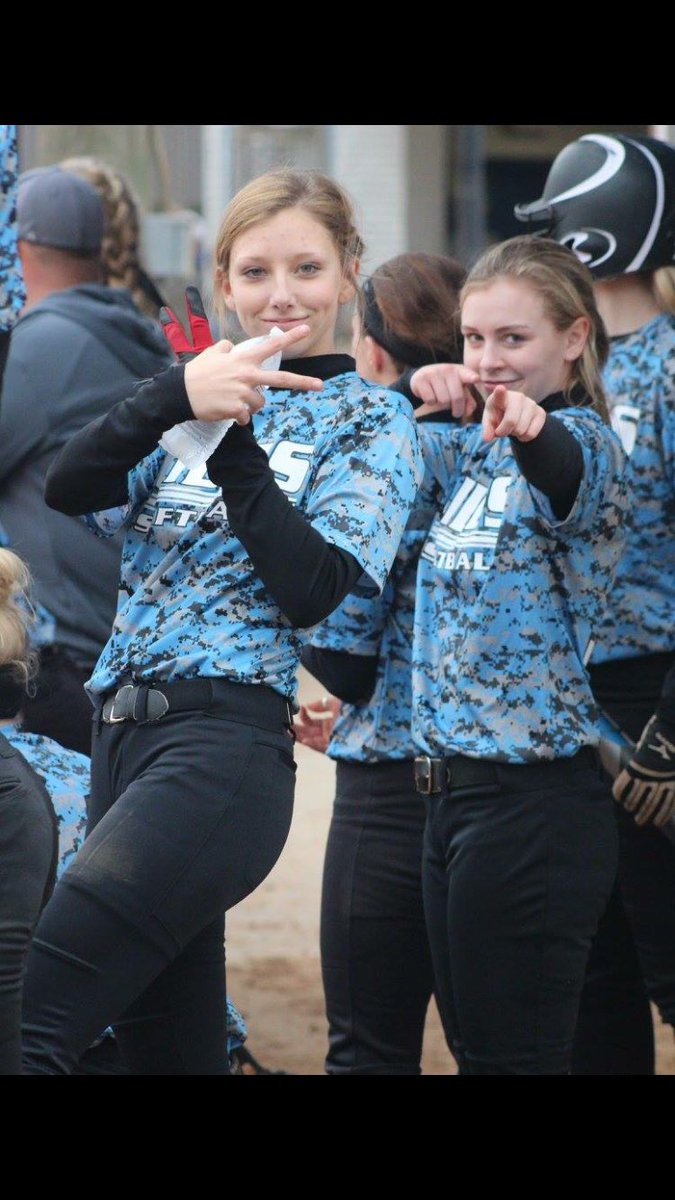 Abby_Smith7's tweet image. HAPPY 16th BIRTHDAY TO THE BEST CHILD EVER!!!! I FREAKEN love you pal!! Have the greatest day ever❤️ #palsforever