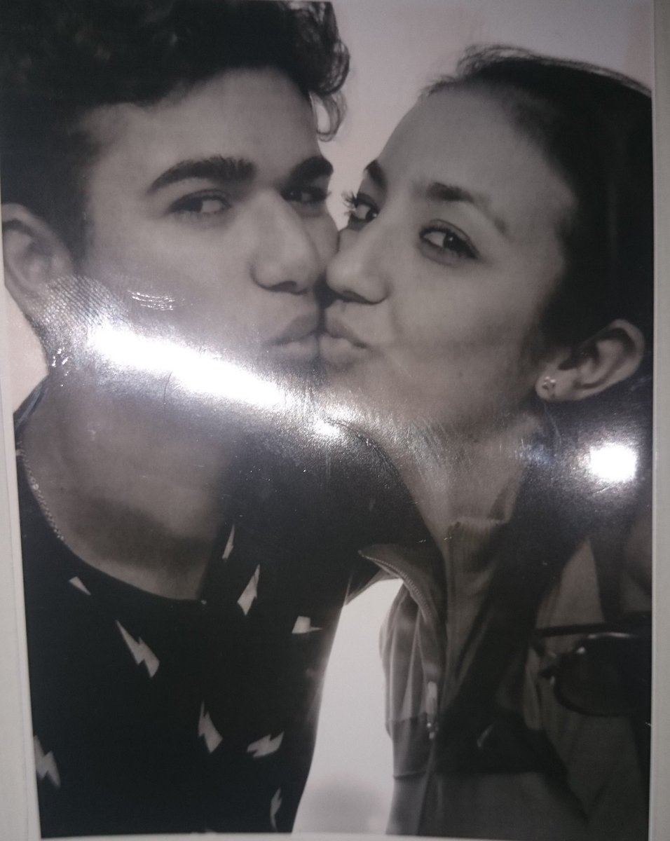 AlbaEme31's tweet photo. Que te amoooooo! No me hace falta na más! 😘😘😘😘😘😘 https://t.co/ioSKAK3qFo