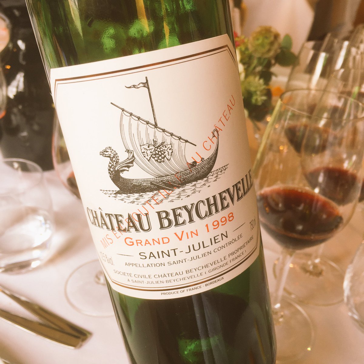 LesItineraires's tweet photo. Château Beychevelle 1998 w/ @ChateauxCastel ! #primeurs2015 #primeursCastel https://t.co/y3wrIRT59J