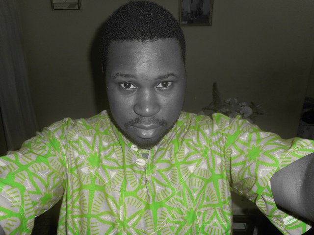 Phabrysse's tweet photo. Allez un 2e selfie pour la route! #TissuPagne #JR237 @JeRaconte237 https://t.co/8QUejxspv1