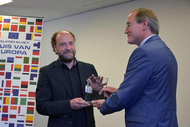 RVO_Duurzaam's tweet photo. Inspireer jij toekomstig ondernemers? Geef je op voor de EEPA Awards! https://t.co/o1e5w5HmUO #GoEnterPRIZE @EENnl https://t.co/7FWPYpsm8a