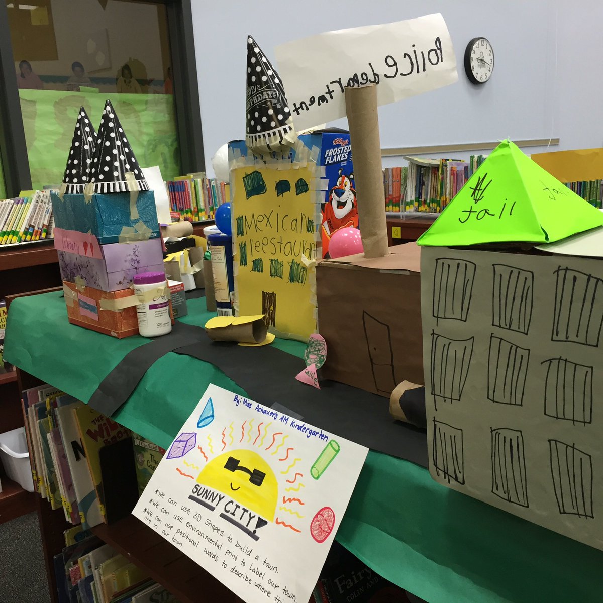 RhondaLuetje's tweet photo. Kinders in Maker Space made the coolest 3-D cities! #wegrowthinkers #theDublinDifference @DWE_Library https://t.co/hBkbFUaObP
