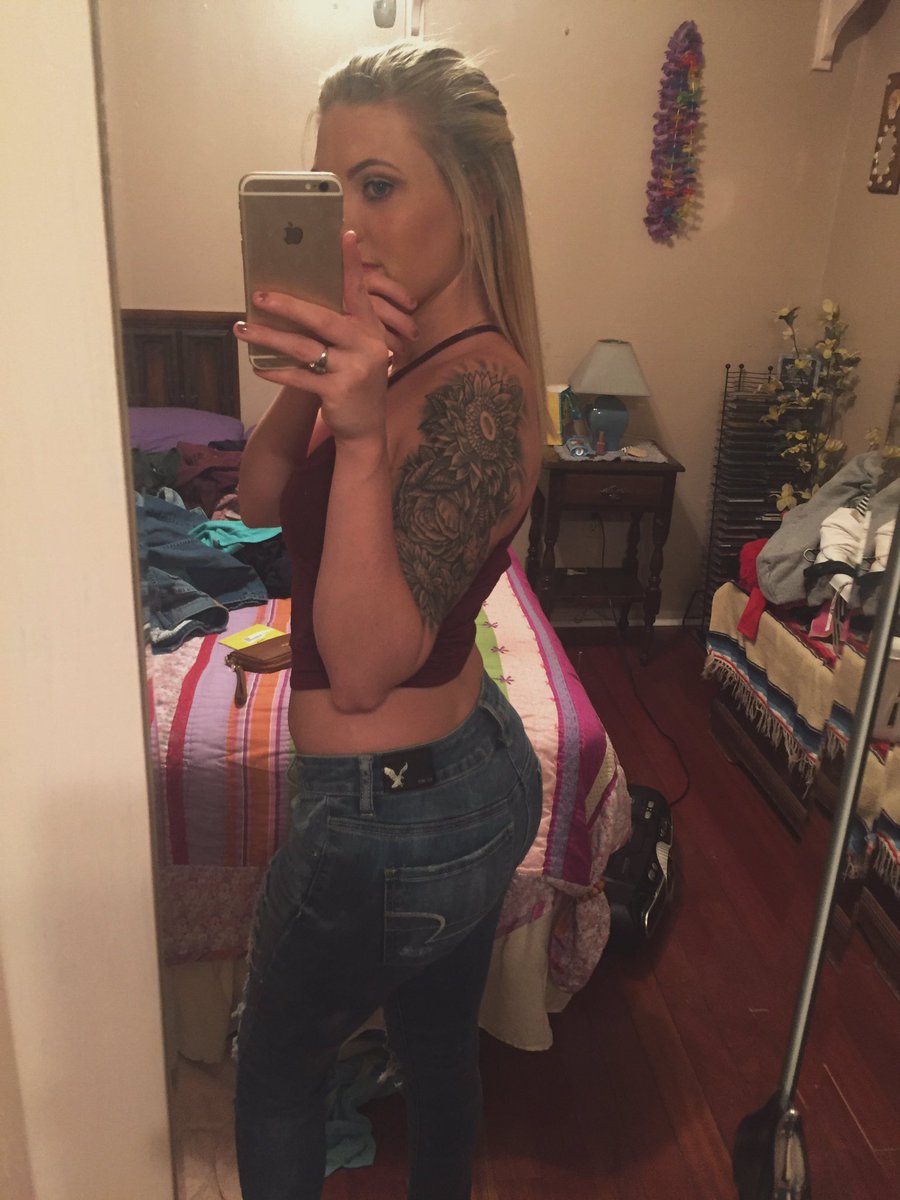 abbs_ryan's tweet photo. I posted a pic today but idc I like this one to https://t.co/naa3Wh9upi