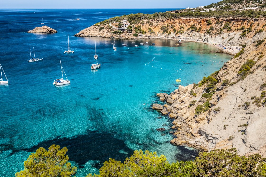 walkannick's tweet photo. [DAILY WOW] Inspiration voyage : IBIZA https://t.co/QuDlmYtJMR