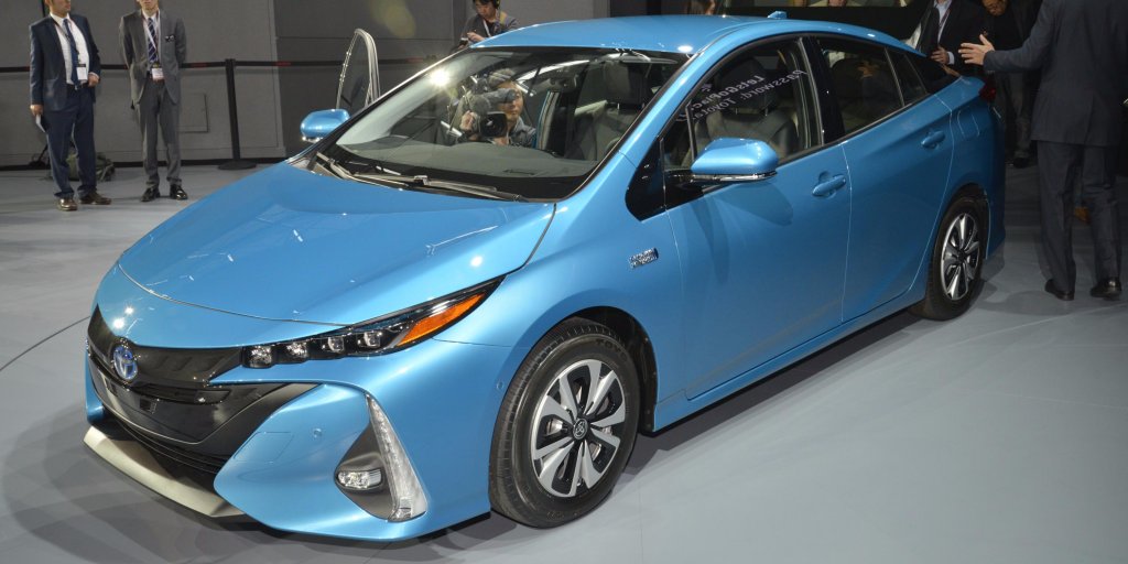 insidertechbiz's tweet photo. Toyota and Microsoft join forces to work on smart cars $MSFT $TM https://t.co/najw2XeQ26 https://t.co/ofPdOg49vV
