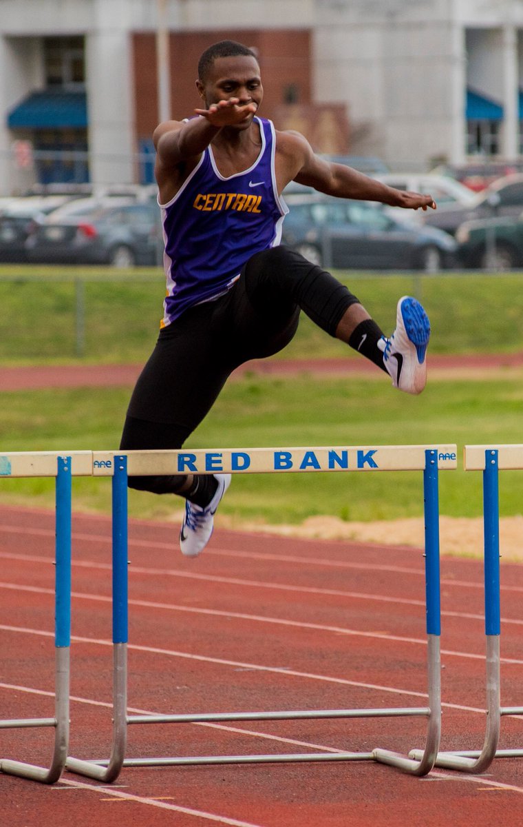 whoa_itsdizzy's tweet photo. Got to get my form better but I just keep getting better and better. 🏃🏽💨🔥 #blessed https://t.co/nKkrWmYoXM