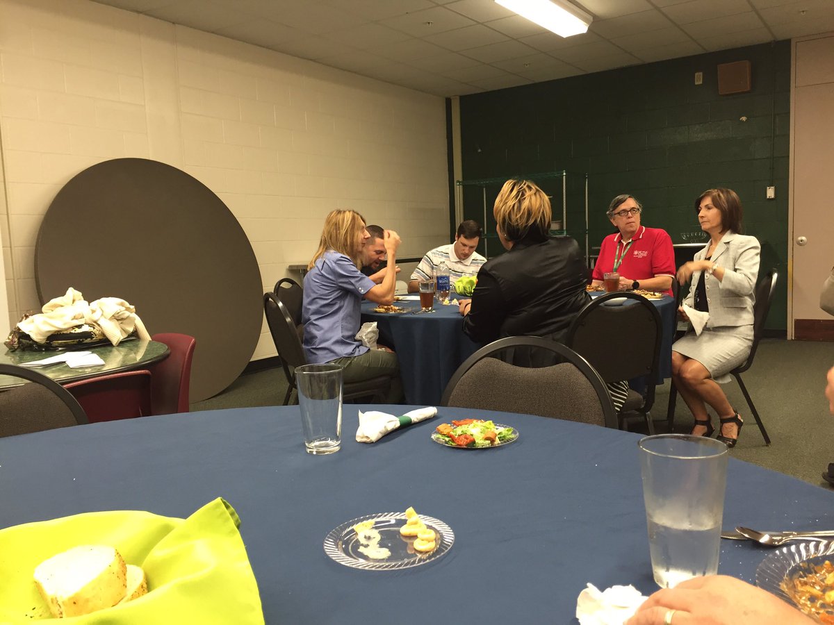 SHSCCC1's tweet photo. PLTW certification committee at lunch @SHSFattys @SHSFutureChefs @cynthiaw1982 #ctespringisd @mo2v8ion https://t.co/tnB8n3N7xP