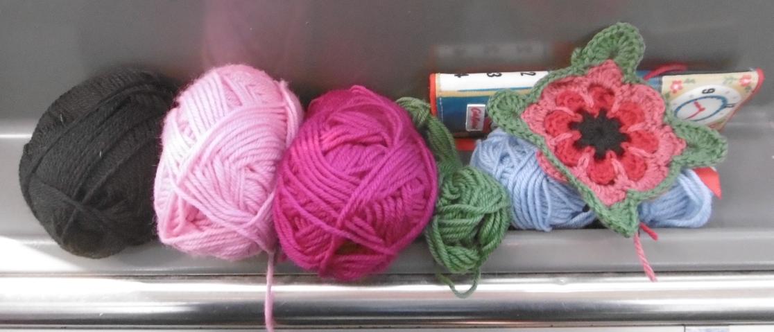janelouise0911's tweet photo. En route to Santa Barbara and plenty of crochet time ahead #Amtrak #coaststarlight #train11 #craftbuzz #crochet https://t.co/xn1cRnCFtY