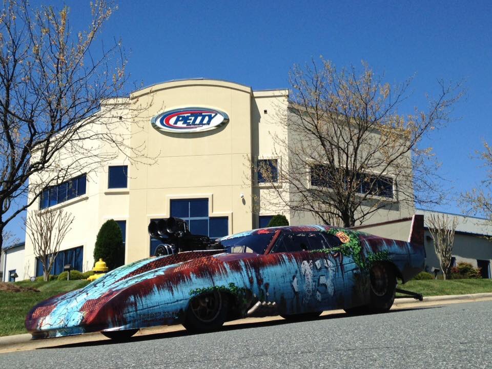 CraigSullivanPM's tweet photo. Spending the day at Petty Enterprises! #waycool https://t.co/phB10UpWw2