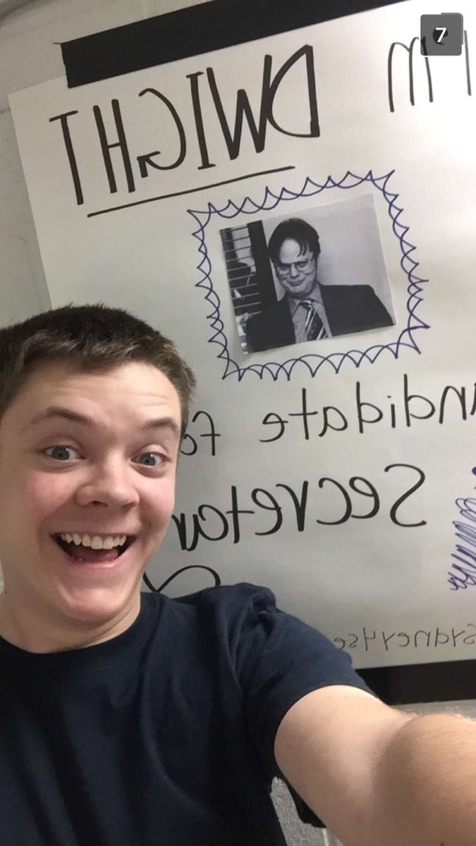SecretarySydney's tweet photo. @carson_bm is showing his support! You should too! #Sydney4Secretary 🐝💙 https://t.co/Swf141Y7AS