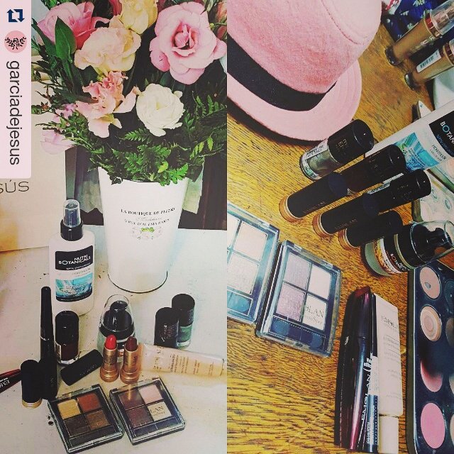 EmolanOficial's tweet photo. 💙💜❤ Increíble campaña de invierno de @garciaintima con la mejor lencería! 💄💅 #Emolan #cosmeticos #makeup #AW16 https://t.co/IzL77T3f7b