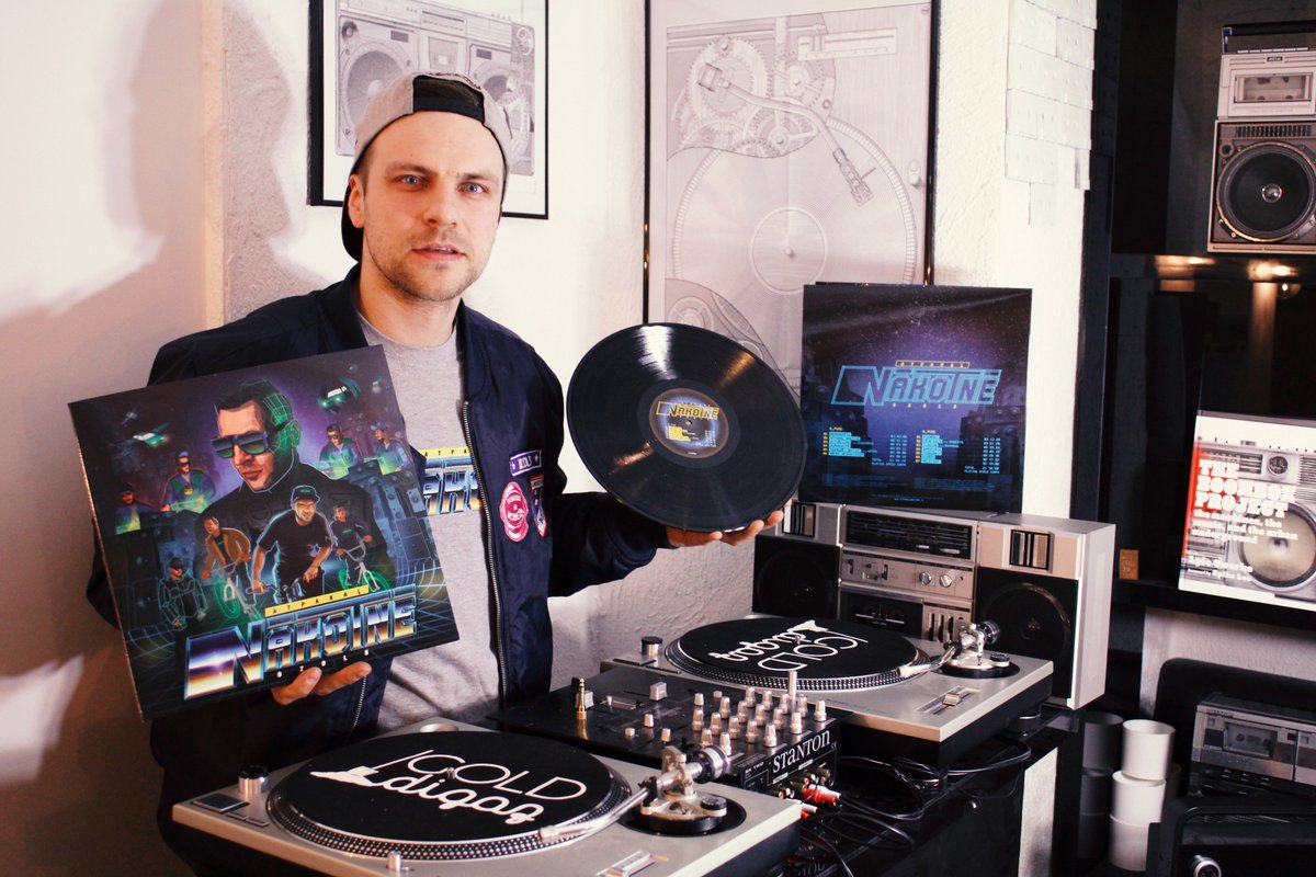 9.aprīlis @nemiersbar - <a href="/ozmuzika/">Ozols</a> #AtpakaļNākotnē vinila prezentācija!!!! #PLASTICFANTASTIC  urbanconcept.lv/ozols-prezente…