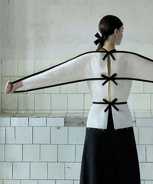 enquire_mag's tweet photo. #DZHUS #SS16 "PRO FORMA"
https://t.co/vs0vPsQaxK
#Fashion #Ukrainiandeisgn #fashiondesign #uniform https://t.co/bBH4FCIPxe