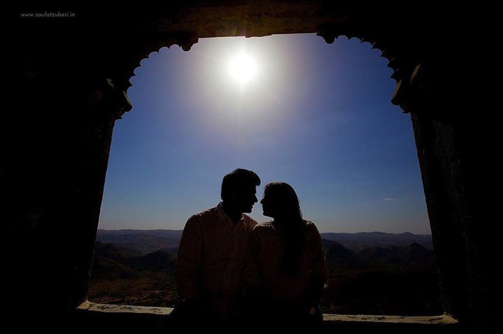 #sillhouette #love ##Udaipur #indiancouple #coupleshoot #szphotofilms #weddingphotography #destinatiowedding #after…