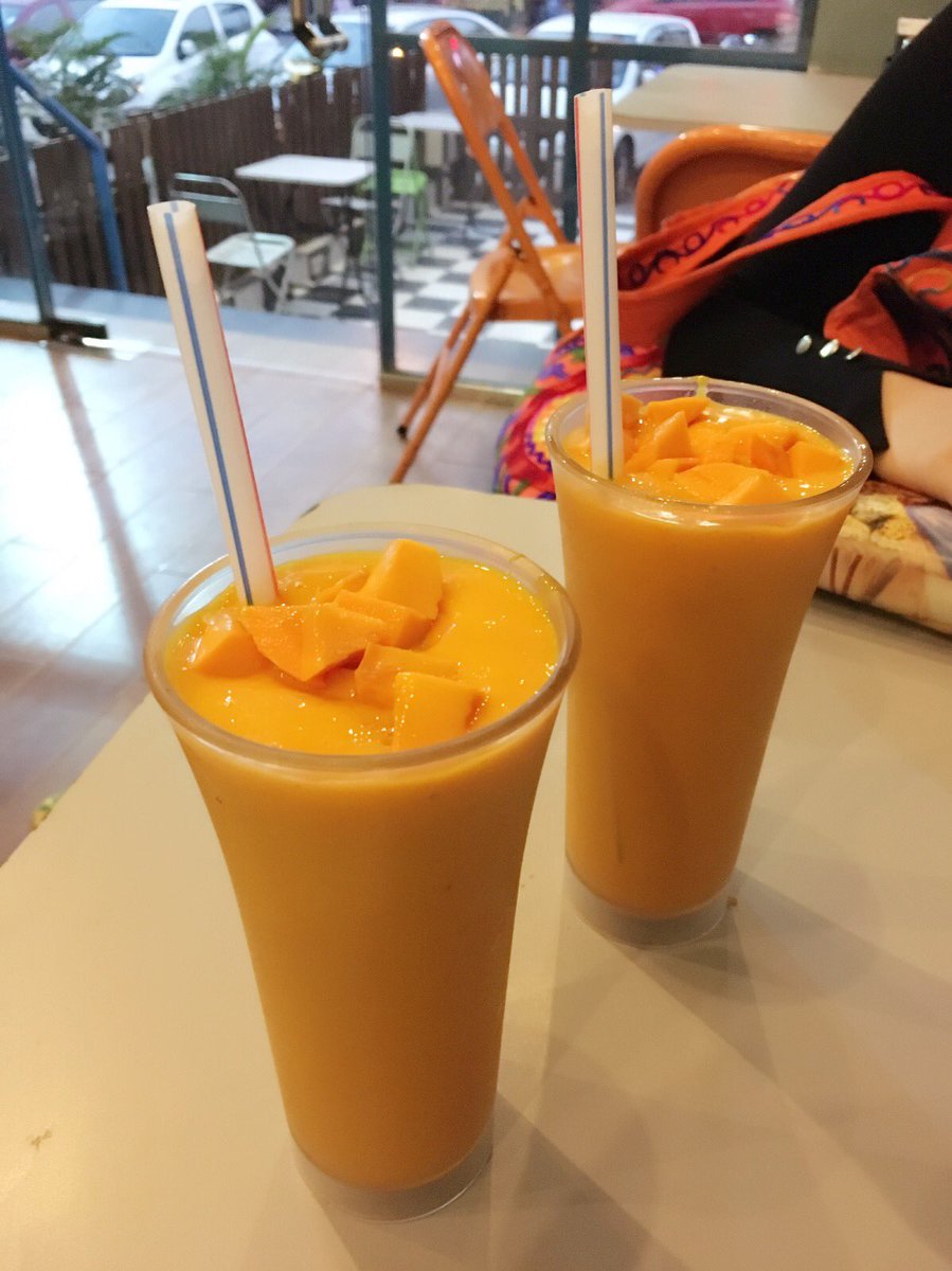 Kumargautamkg's tweet photo. Ahh! Aamras first time this season @pishus  #Mango #MangoShake #alphanso #Hapus https://t.co/HCmjBCdqSs