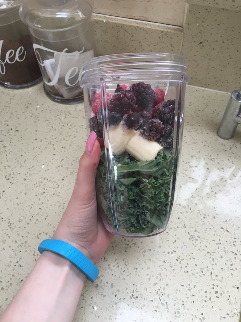 Gemmacoleman5's tweet photo. Greens and fruit 😉☺️ https://t.co/UR9JOq5kFp