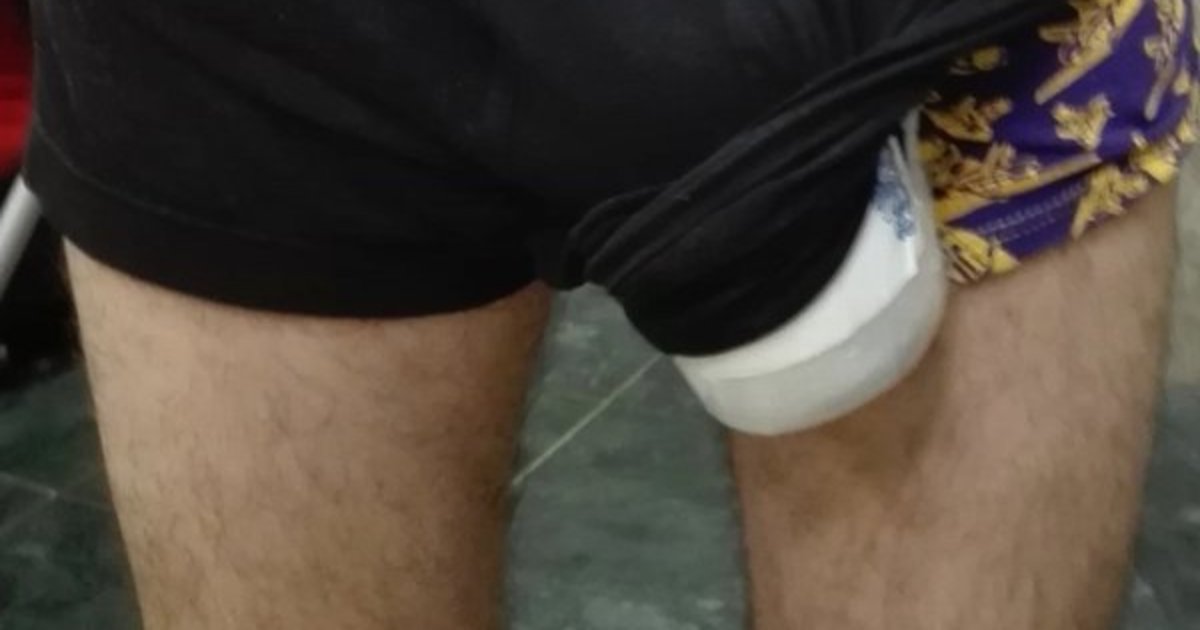 HuffPost's tweet photo. Enormous bulge in air traveler's underwear lands him in jail https://t.co/0FXOQOrum9 https://t.co/0BhDiWxztW