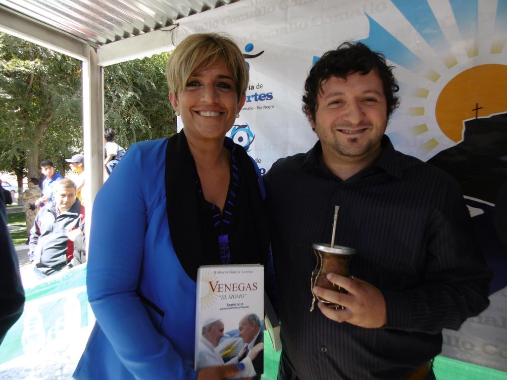MartinezRivasJP's tweet photo. @partidofe y UATRE Aniversario 98° de Comallo Río Negro @Confluencia_Fe @geronimovenegas @naticonteok @Weretilneck https://t.co/pDU3utNszw