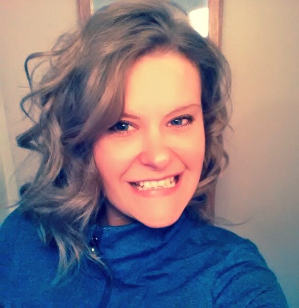 HeyItsMeMissJT's tweet image. Having a great hair day. #rareoccurrence 🤔#itbetternotbewindyout #needhairspray @AussieHair ✌️🐨