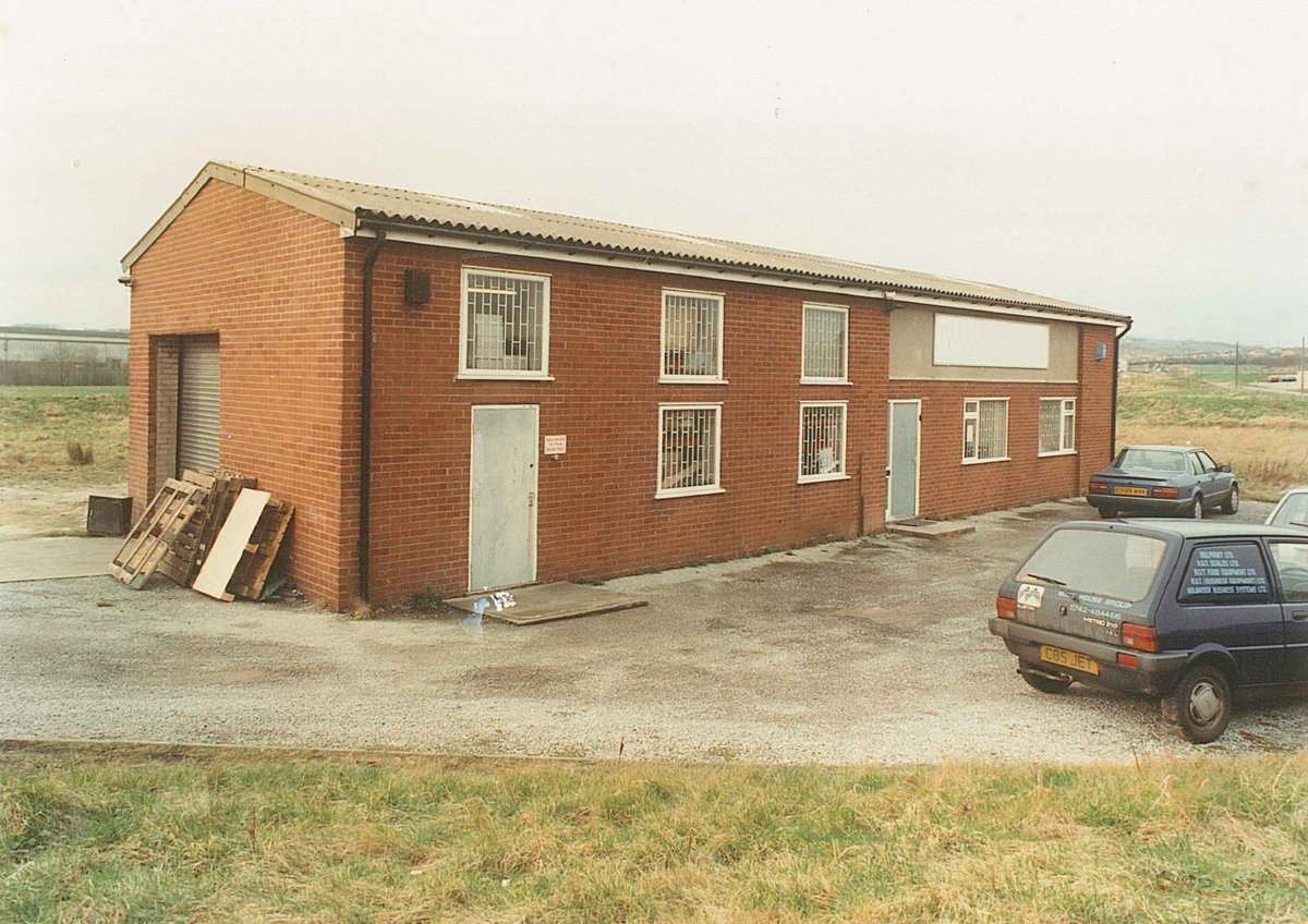 PaintersProtect's tweet photo. #ThrowbackThursday to the first Shield HQ! This building is now much bigger and housed by @S20Physique https://t.co/sM7rlSma7i