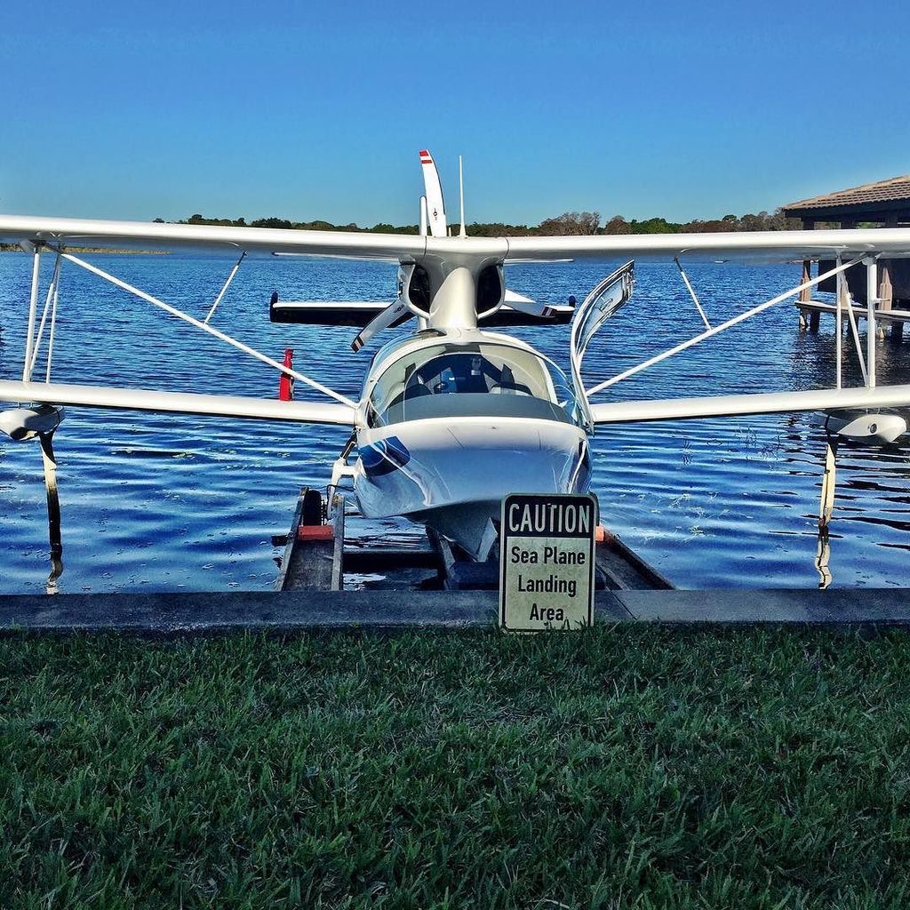DeltaBravo33's tweet photo. Instagram : by sankeesti - Pushing off for Sun n Fun! #sunnfun #snf #snf2016 #snf16 #superpetrel #petrel #planespot… https://t.co/KnzsNoQnFu