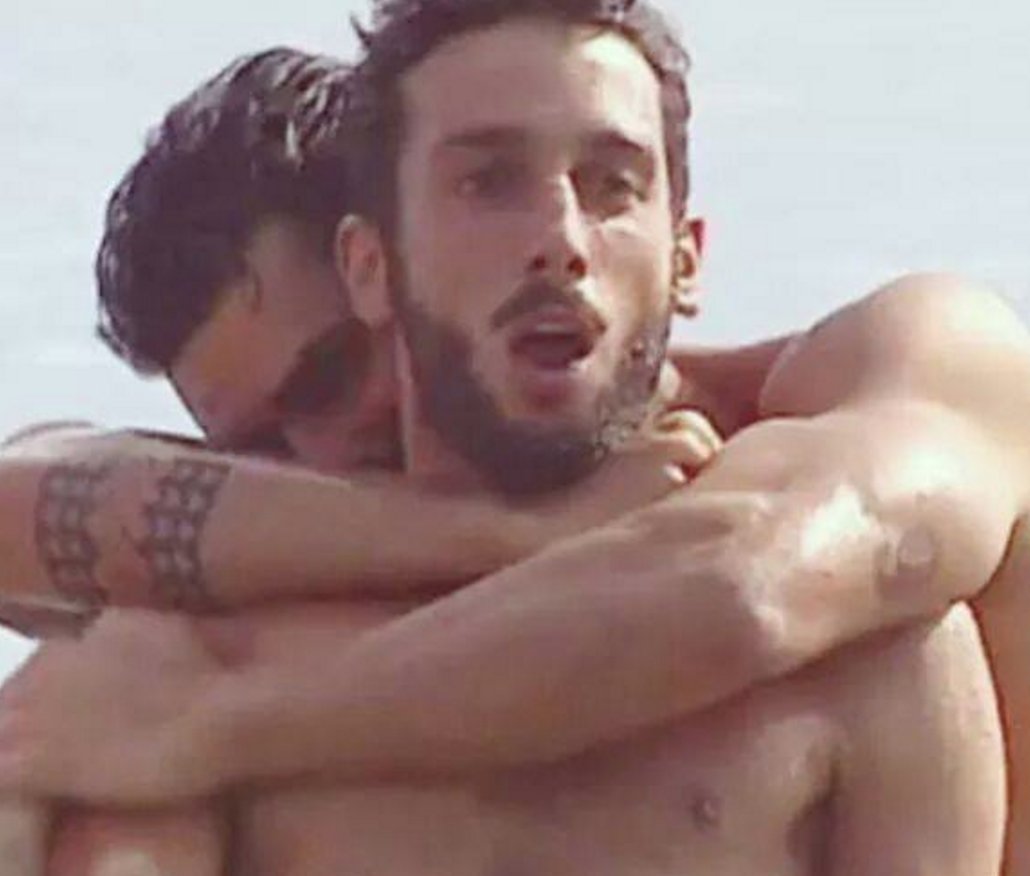 trash_italiano's tweet photo. +++ Jonas Berami e Cristian Galella danno il via al Trono Gay +++ #uominiedonne https://t.co/tDNbPA0Jjy