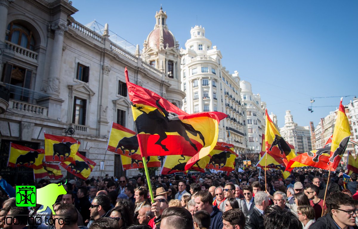 100x100Toros's tweet photo. La libertad es, en la filosofía, la razón; en el arte, la inspiración; en la política, el derecho. #13M #SiALosToros https://t.co/2c22TZ50sU