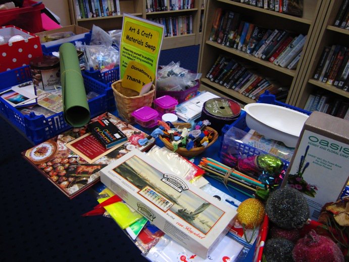 VLFriends's tweet image. The "Craft &amp;amp; Art Materials" swap is going brilliantly!Still lots of goodies here so why not pop in and do a swap!:-)