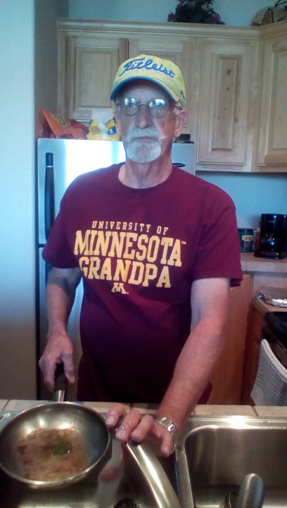sbonesho's tweet photo. @jlcapelle  Grandpa doing the dishes as usual.  Hope all is well😂 https://t.co/BUD0qIYW2q
