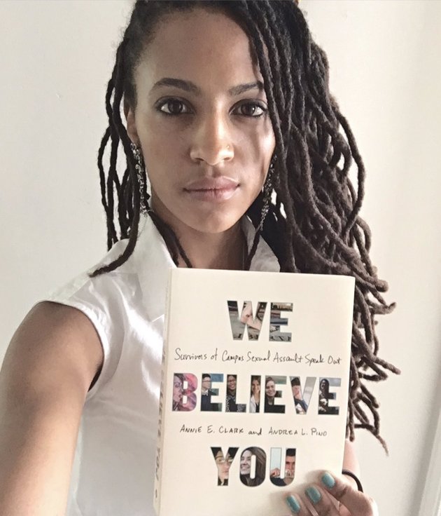 HuffPostWomen's tweet photo. Harvard Law grad Kamilah Willingham fights back against sexual assault doubters https://t.co/sto6dFz0xK https://t.co/8bzAJPsY92