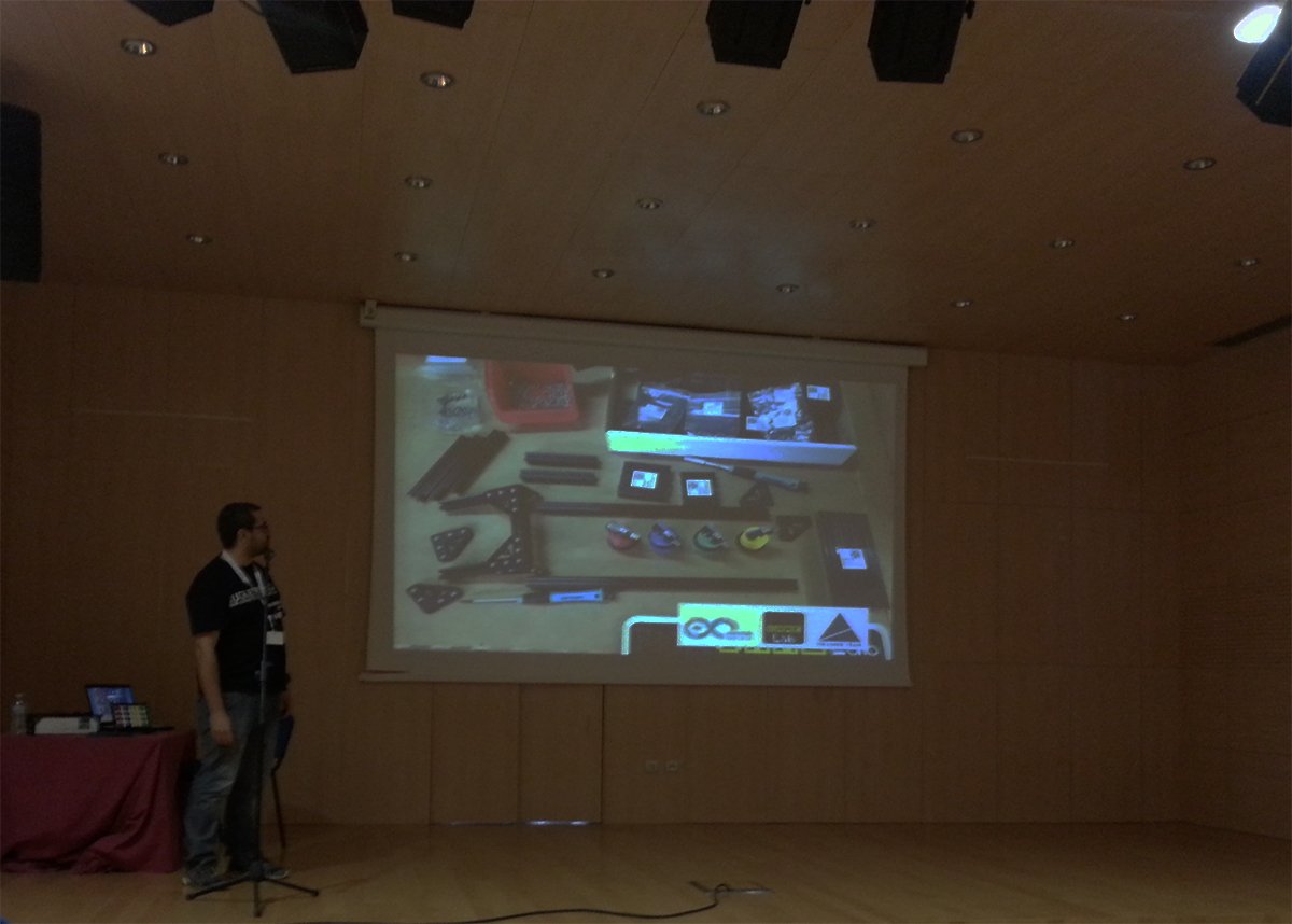 DaftDroid's tweet image. El pasado #ArduinoDayTF2016 @CesArvCurbelo nos explicó como había fabricado el Little MIDI Controller #PiramideTeam