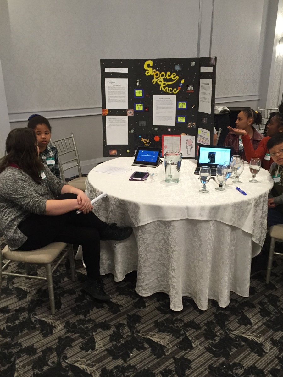 tearich21's tweet image. An extra-stellar presentation from Rawlinson students. Out if this world at #MSICEDAPPHACK @TDSB_MSIC