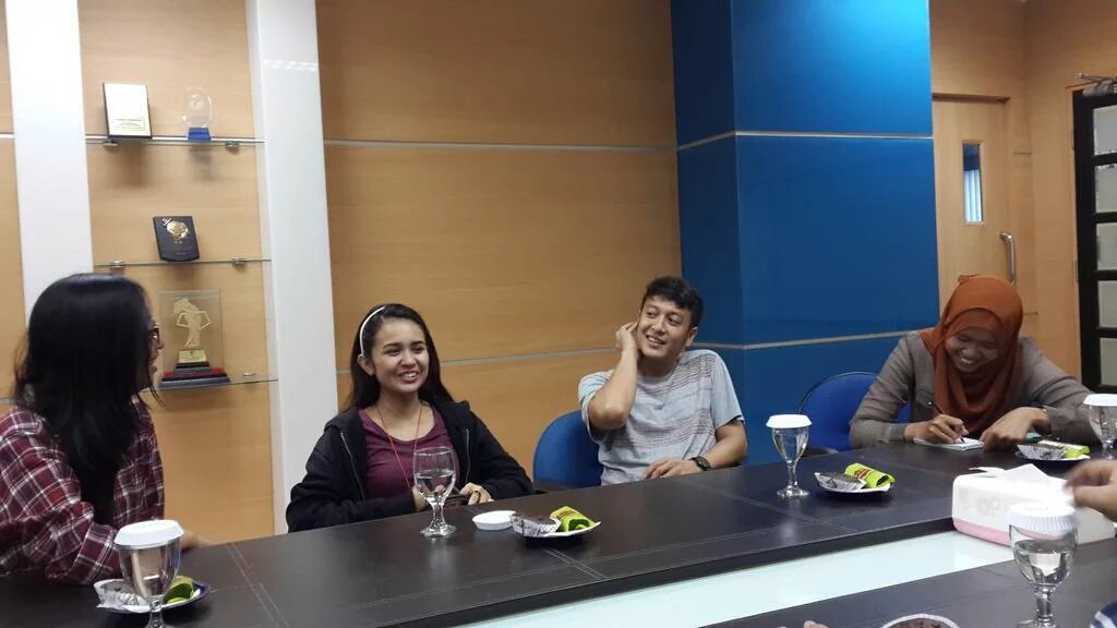 NurulAiniyah20's tweet photo. Slmt malam @dimsanggara @michelleziu 
Kpan klian project breng lgi
Udh kngn sma kebaperan klian ✌✌
#HaPerNas https://t.co/bZ33fdYkGU
